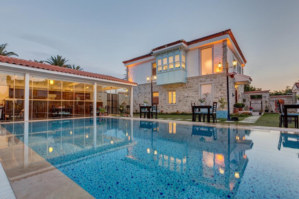 Bellapietra Hotel Alacatı Bagian luar foto