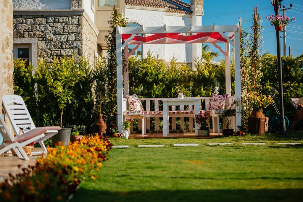 Bellapietra Hotel Alacatı Bagian luar foto