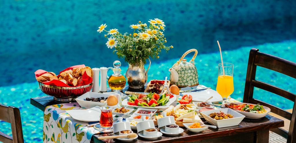 Bellapietra Hotel Alacatı Bagian luar foto