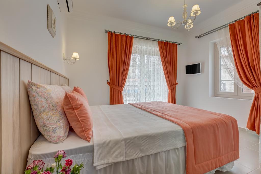 Bellapietra Hotel Alacatı Bagian luar foto