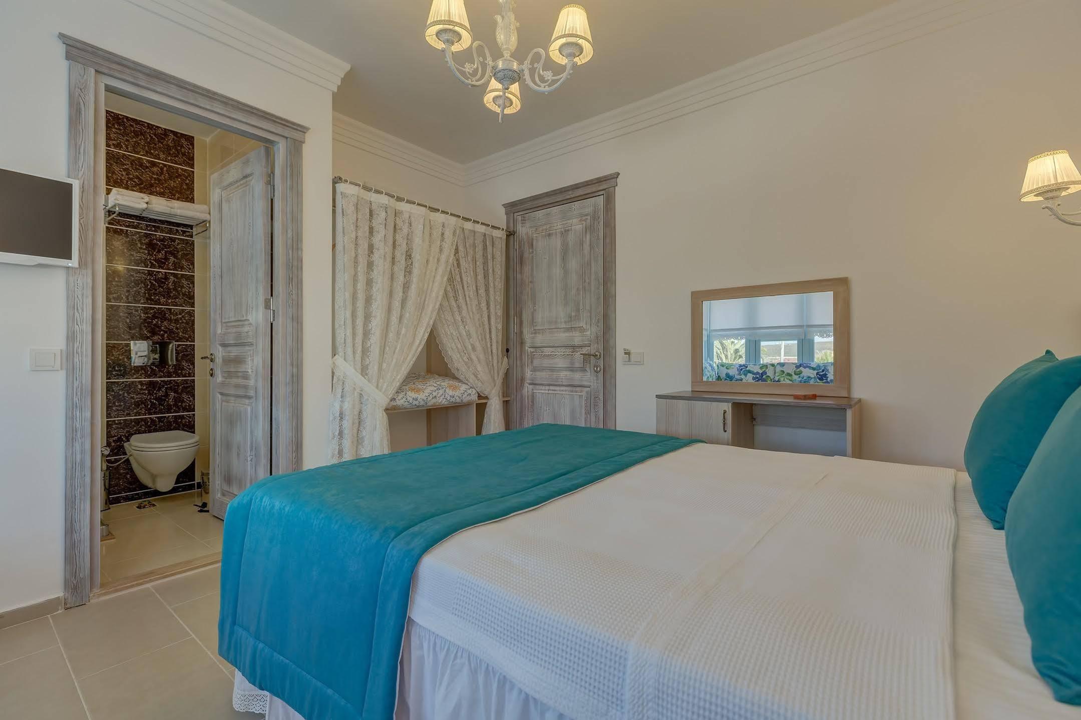 Bellapietra Hotel Alacatı Bagian luar foto